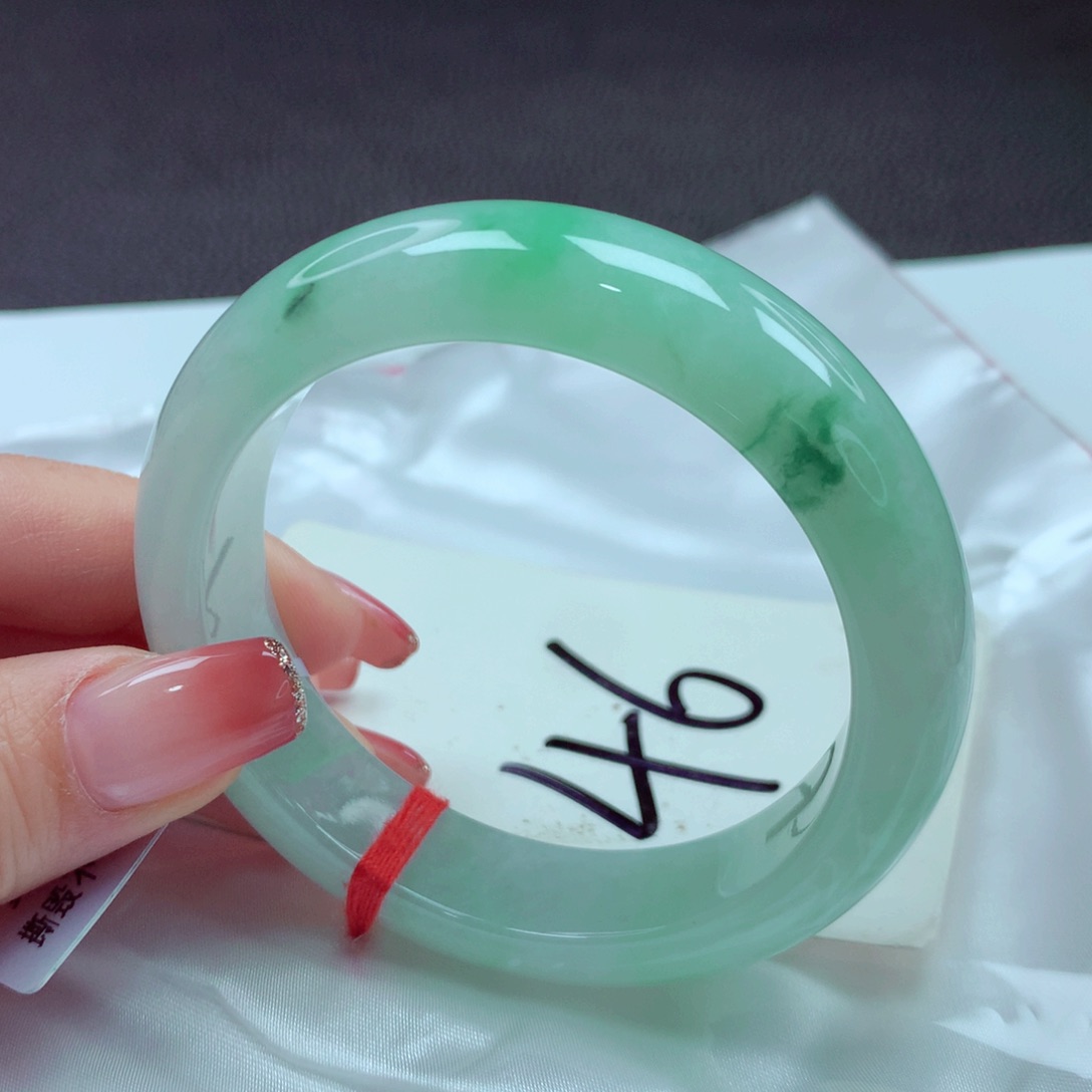 翡翠手镯未镶嵌手镯56