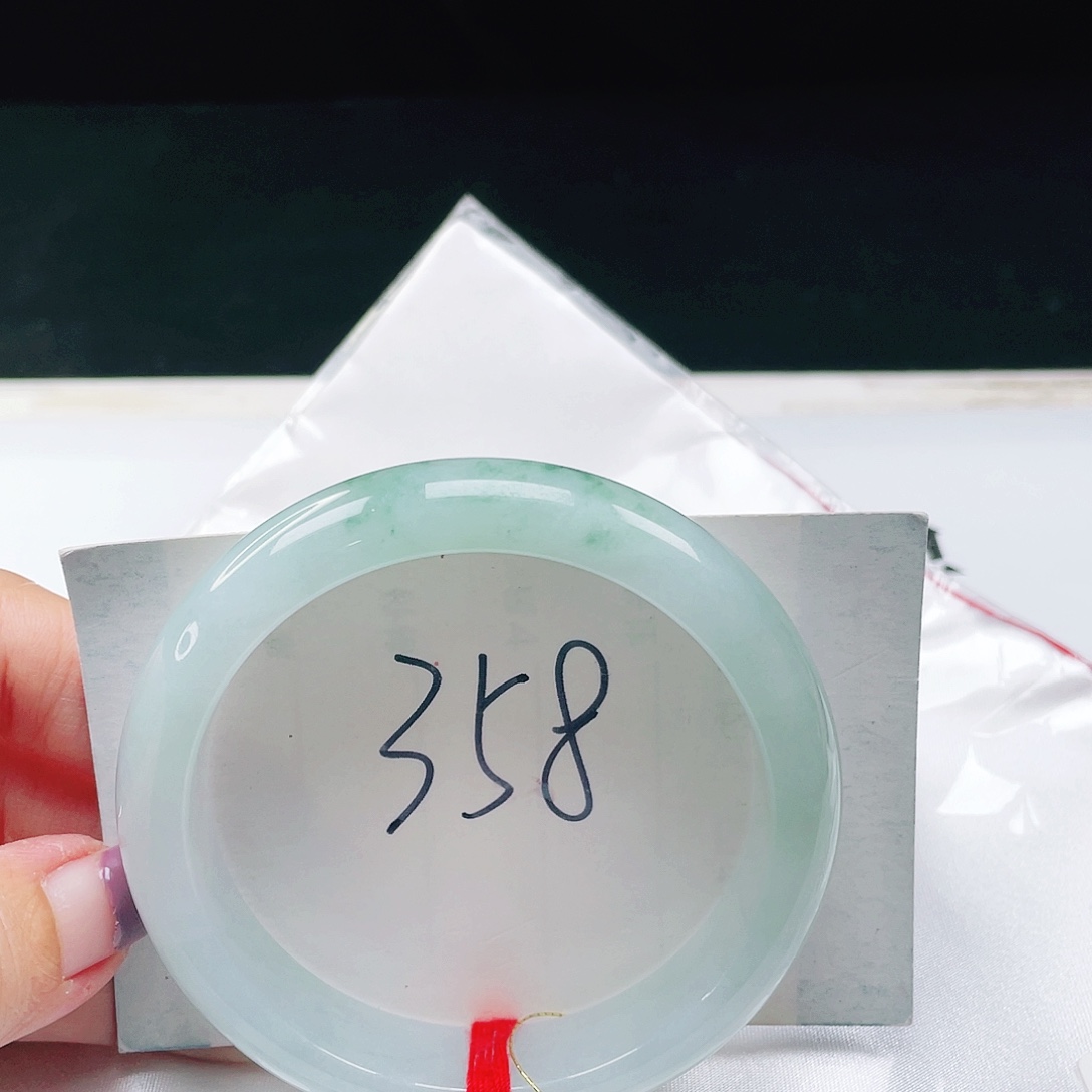 翡翠未镶嵌手镯缅甸翡翠58+