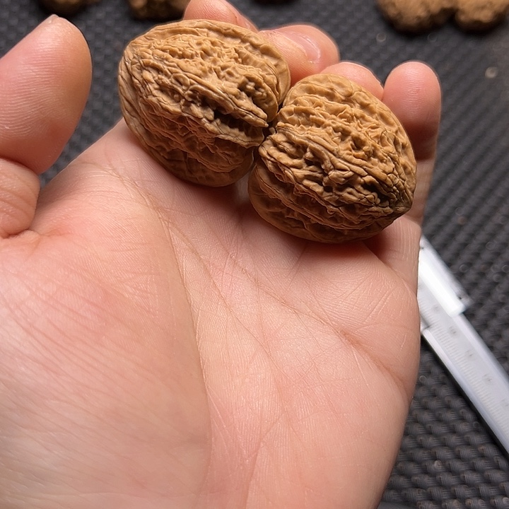 文玩核桃吊坠唐三角