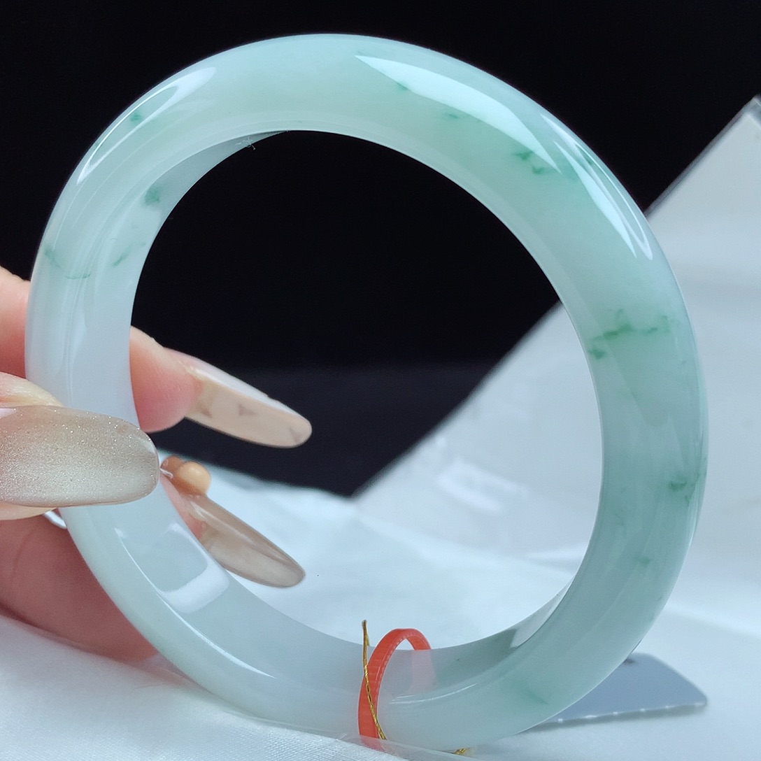 翡翠手镯未镶嵌57圈0377