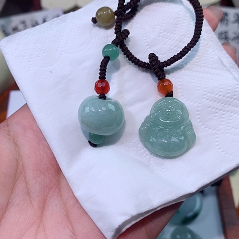 颈饰未镶嵌翡翠包挂