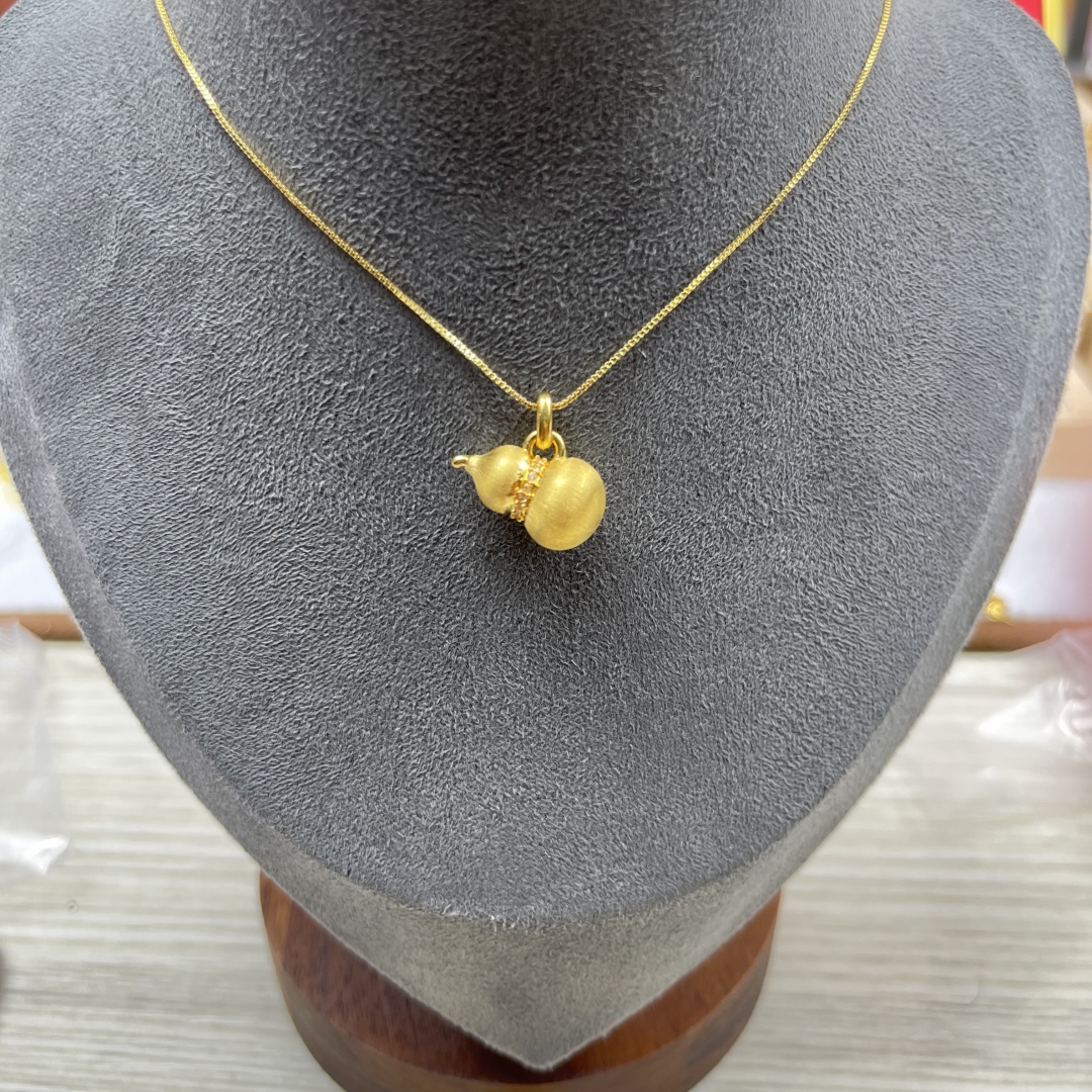 18K金 真金镶嵌吊坠 【钢印：AU750+鉴定证书】编号：Z50