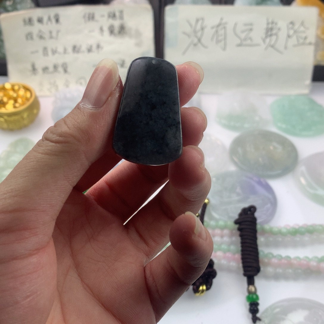 翡翠颈饰未镶嵌－