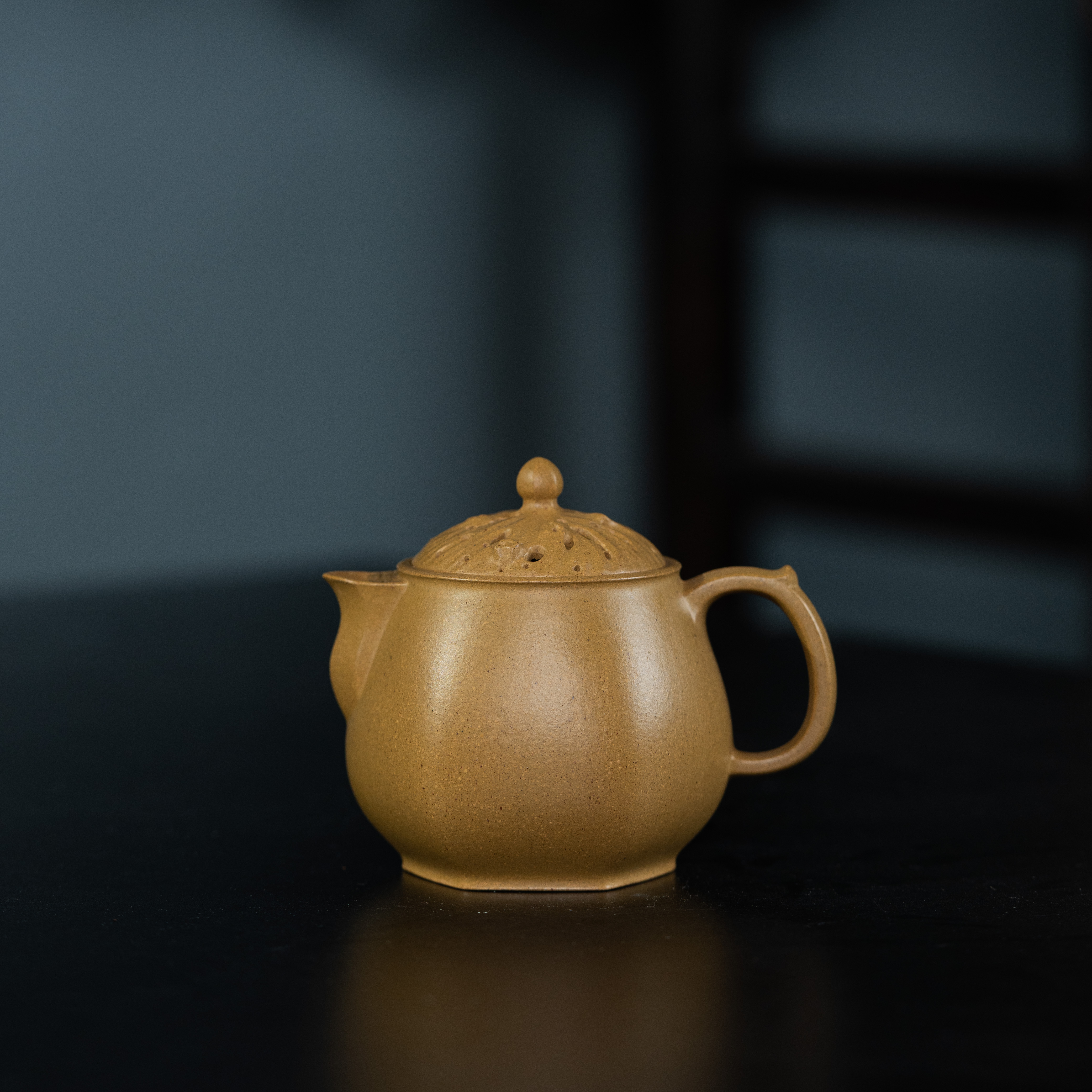 珽珽茶器【盛丰源&砂界 】六方玉炉  黄金段泥 150cc紫砂壶*S