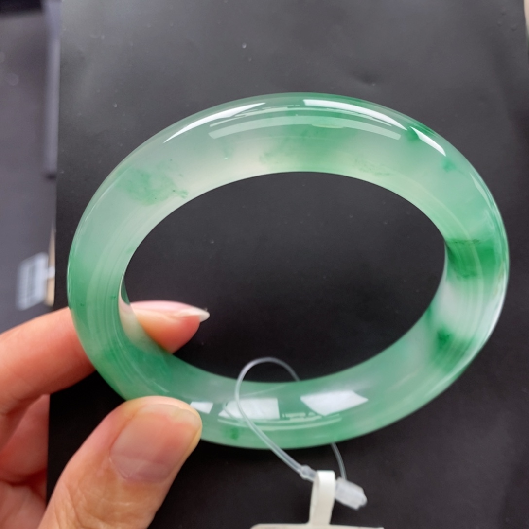 石英质玉手镯未镶嵌飘