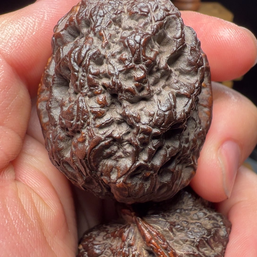 文玩核桃吊坠金刚佛手43mm