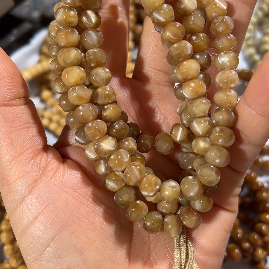 琳***阁龙脊菩提吊坠玉化无相脖挂卡8.7