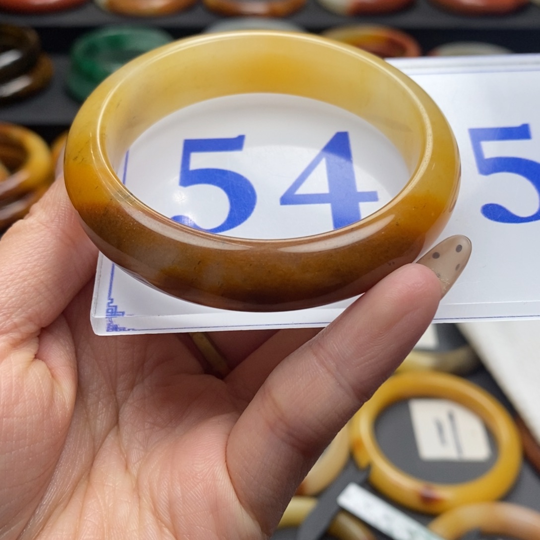 石英质玉（黄龙玉）手镯未镶嵌