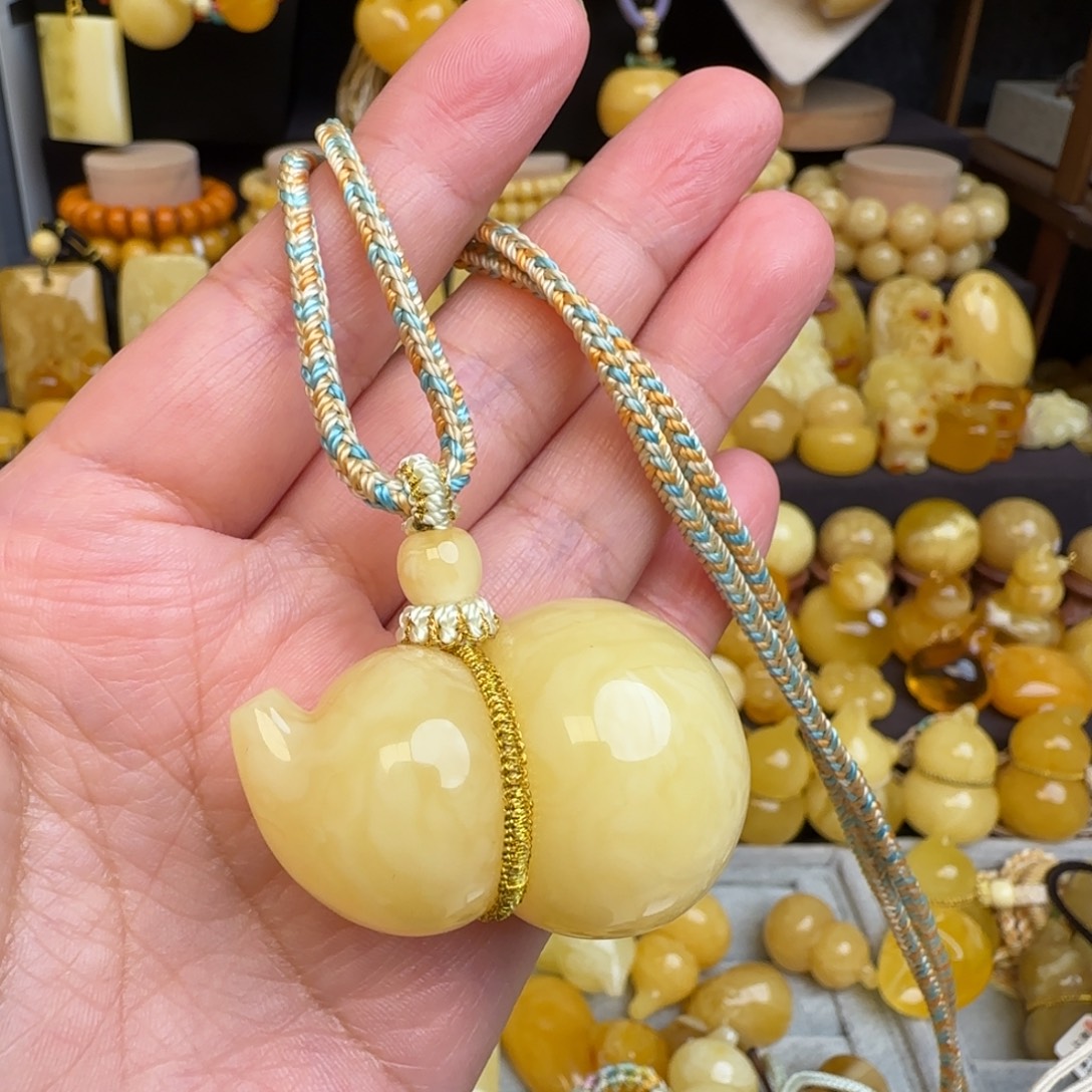 金****琥珀未镶嵌套链天然蜜蜡葫芦吊坠