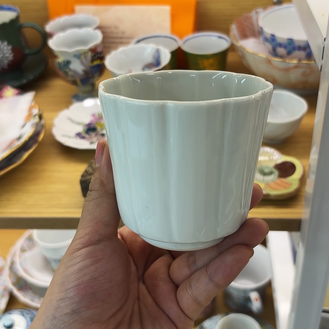 瓷宫腰德二  花瓣手握