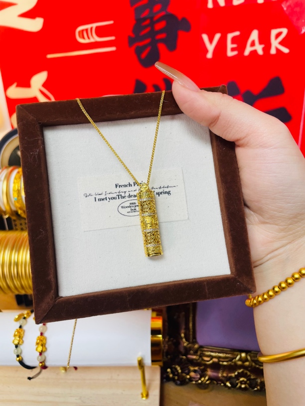铜合金吊坠 随身佛吊坠气质轻奢时尚金色坠链百搭精致精美