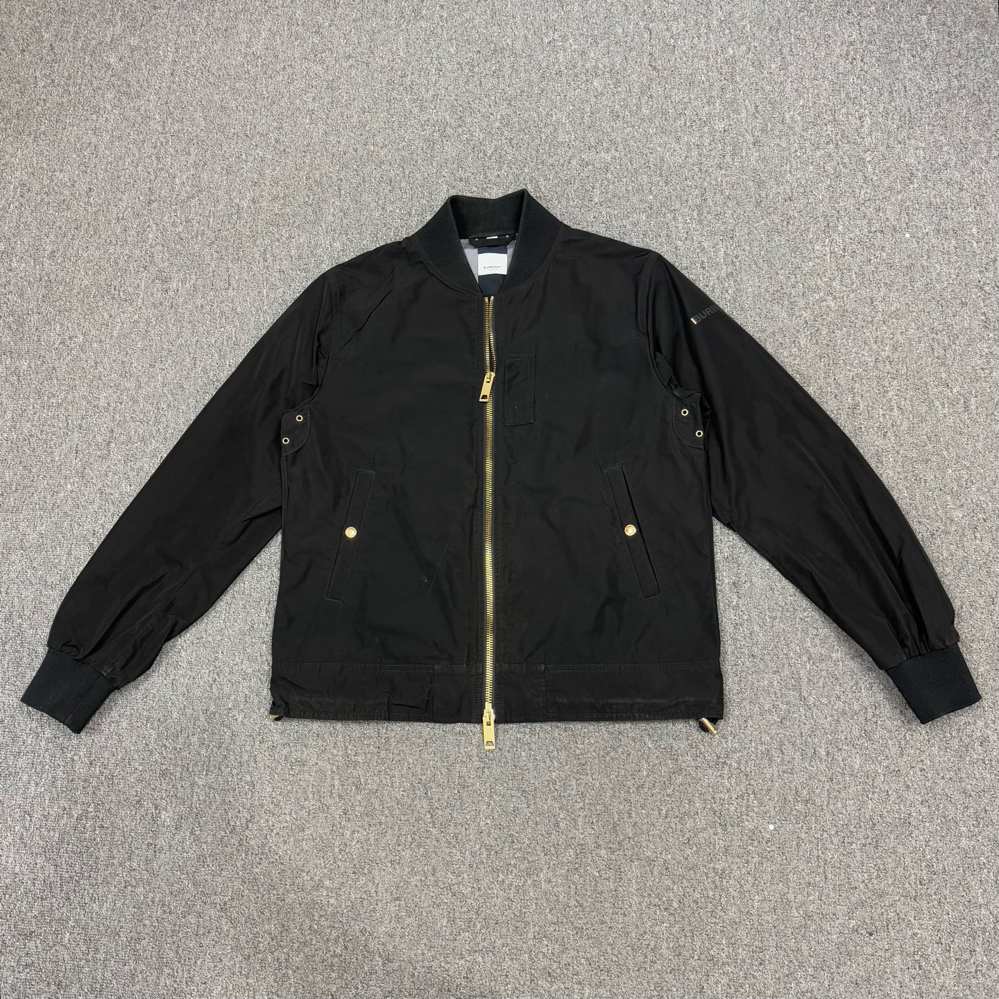 99新 BURBERRY/博柏利 18392924 黑色手臂徽标尼龙夹克外套 50码