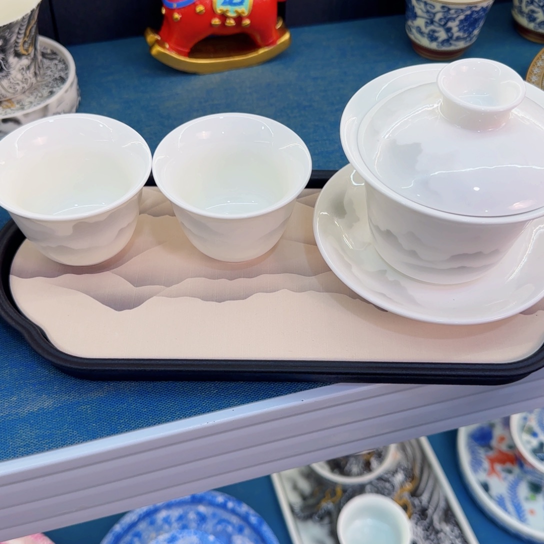 这些盖碗真好看！！！