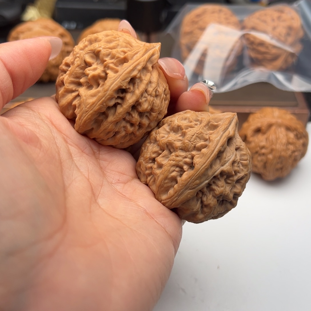 文玩核桃把件红锦鲤42