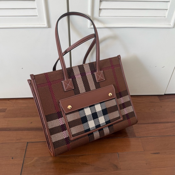 95新 BURBERRY/博柏利 burberry格纹托特QX-18607517