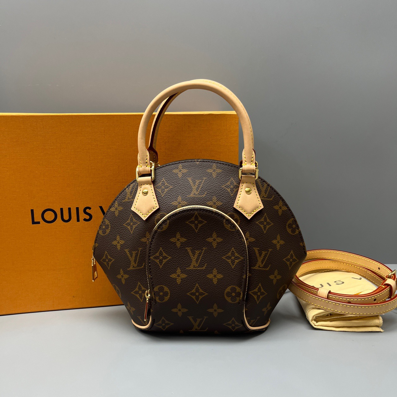99新 LouisVuitton/路易威登 河蚌包 芯片款 尺寸17*21 SV13887