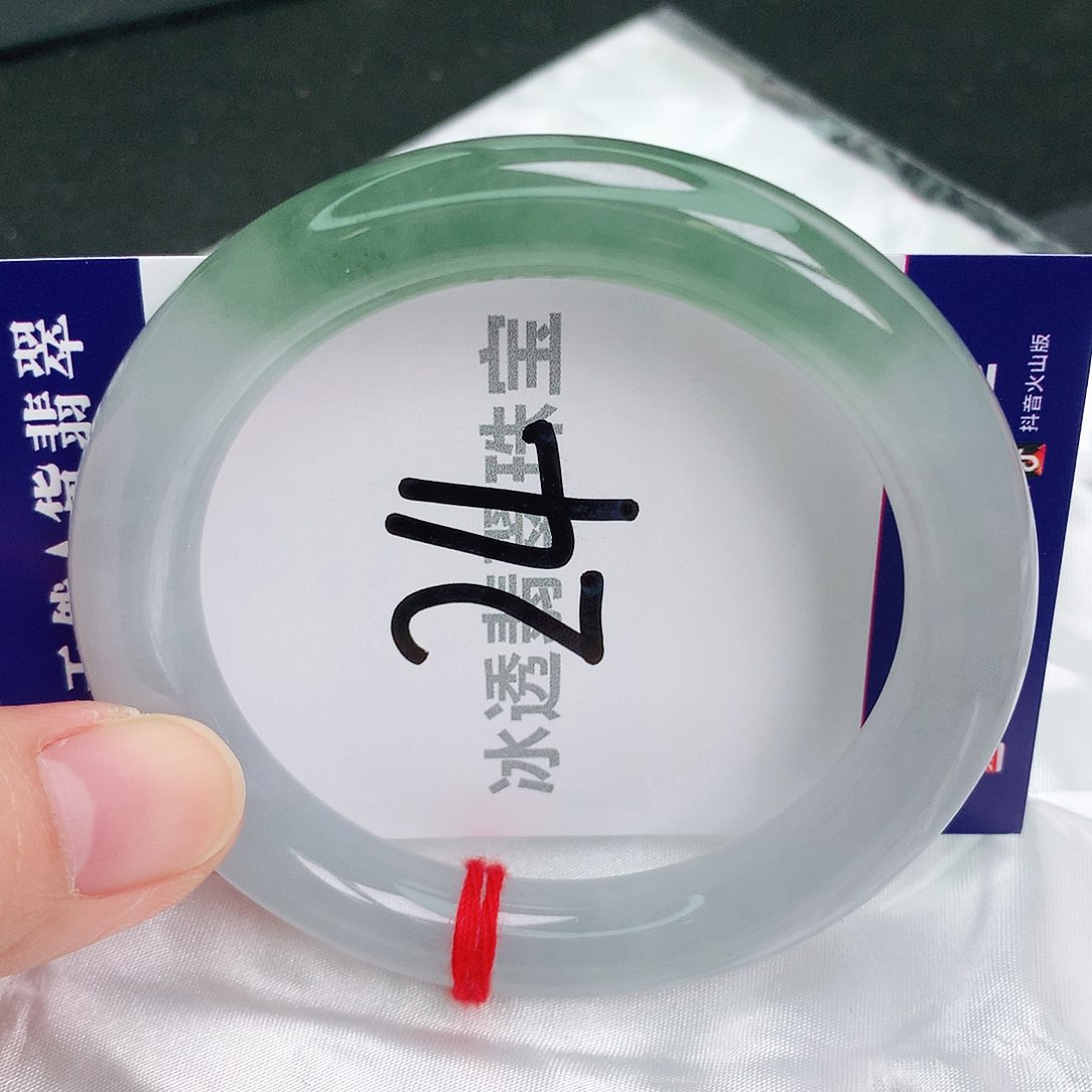 翡翠手镯未镶嵌缅甸天然A货翡翠