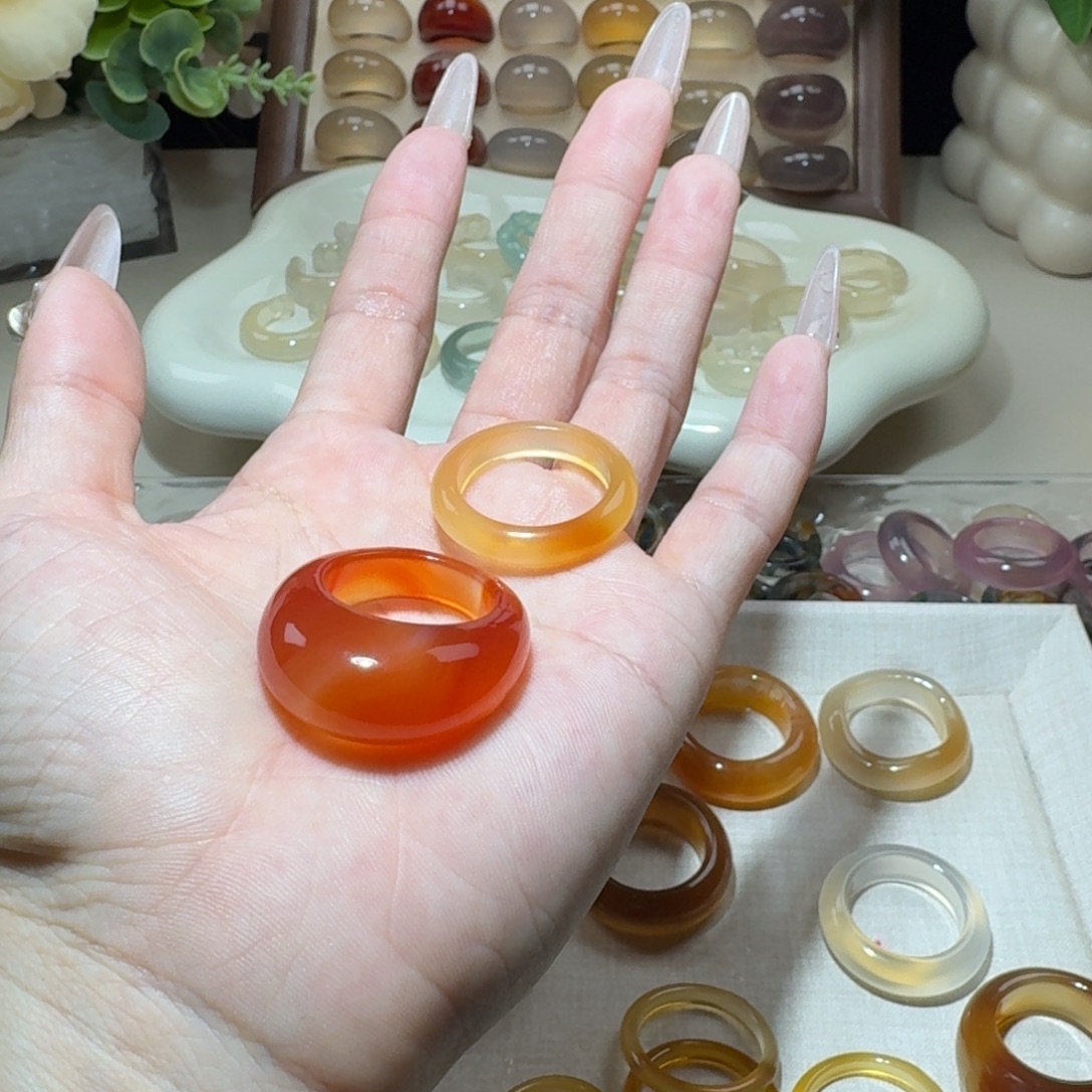 沐***沐玛瑙/玉髓未镶嵌戒圈港24