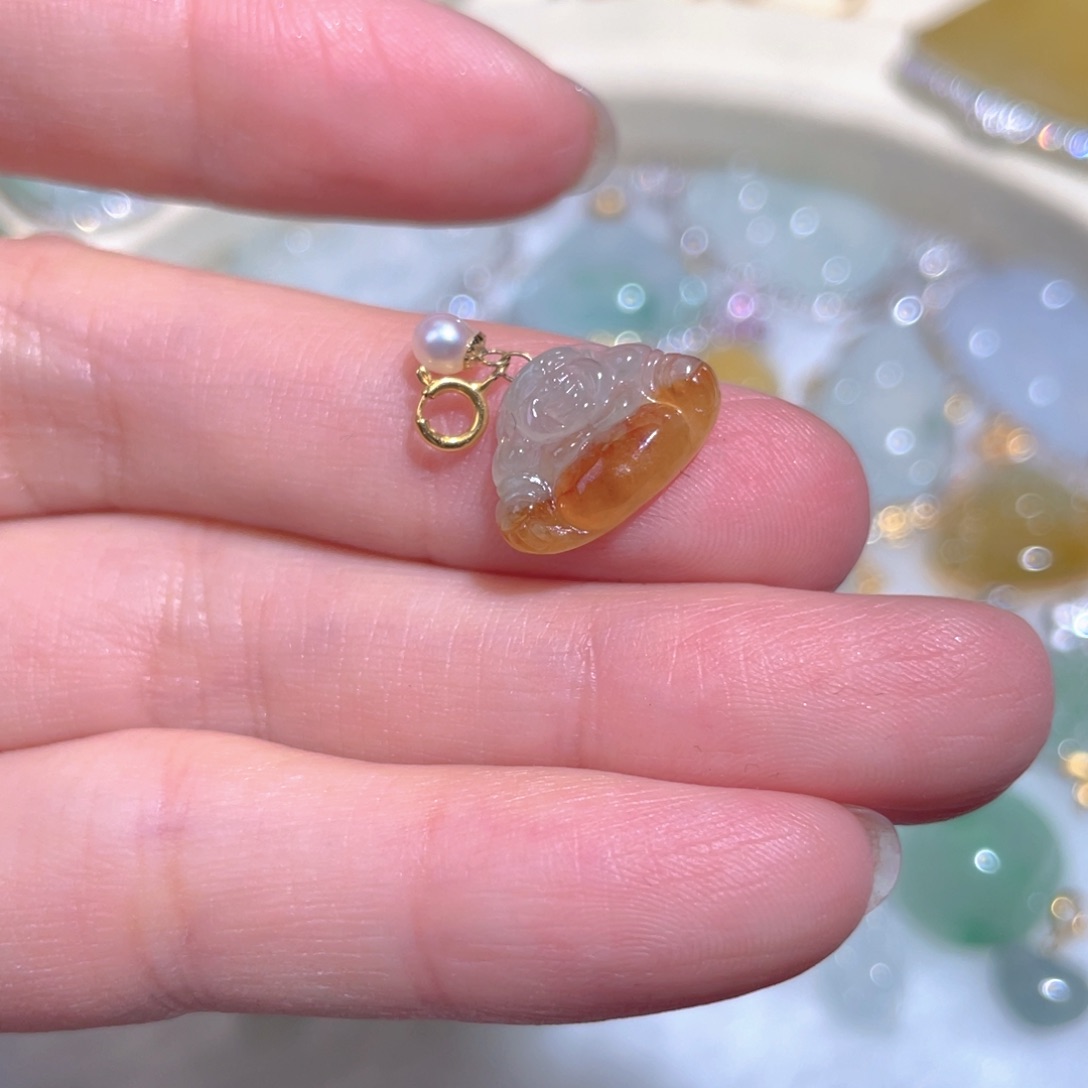 翡翠颈饰18K金镶嵌翡翠