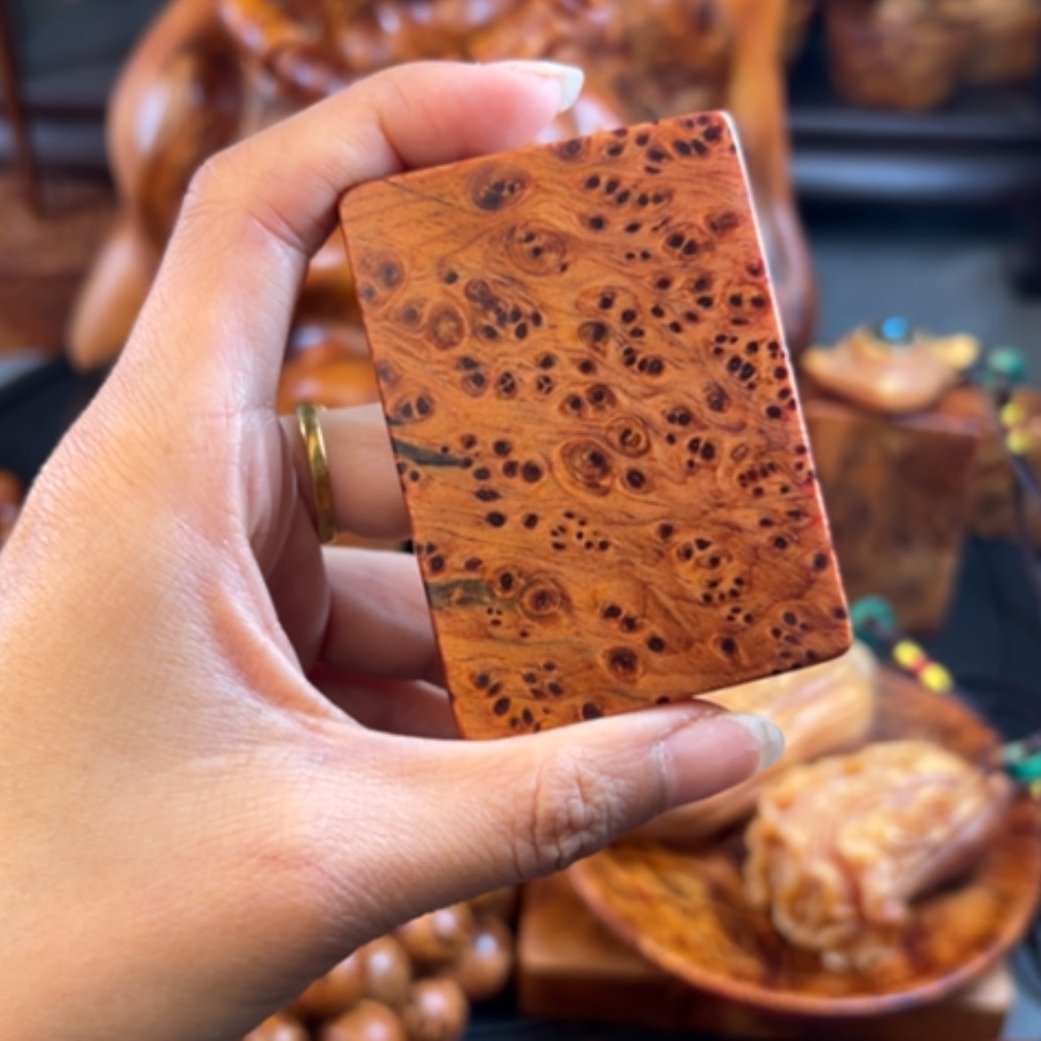 【闪购商品】松木（琥珀木）把件