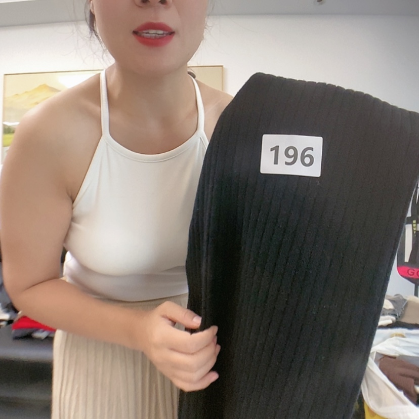 【闪购商品】196黑色不退换纯山羊绒