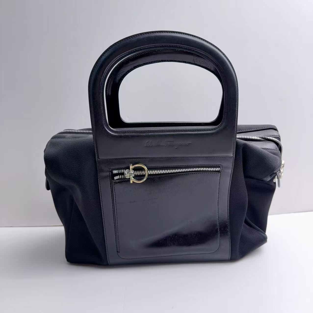 95新 FERRAGAMO/菲拉格慕 菲拉格慕黑色手提包96新