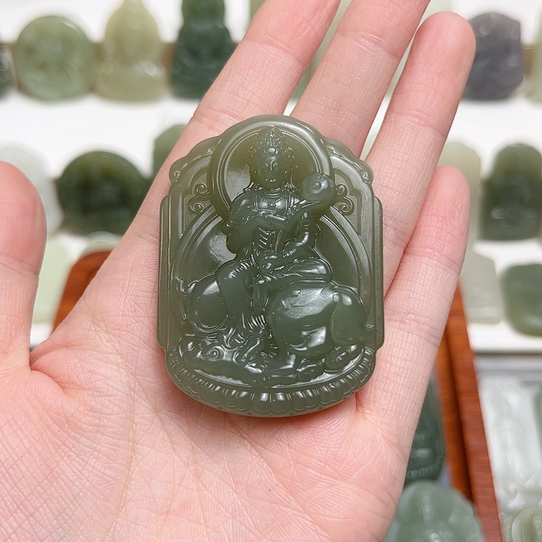 和田玉颈饰未镶嵌云**明