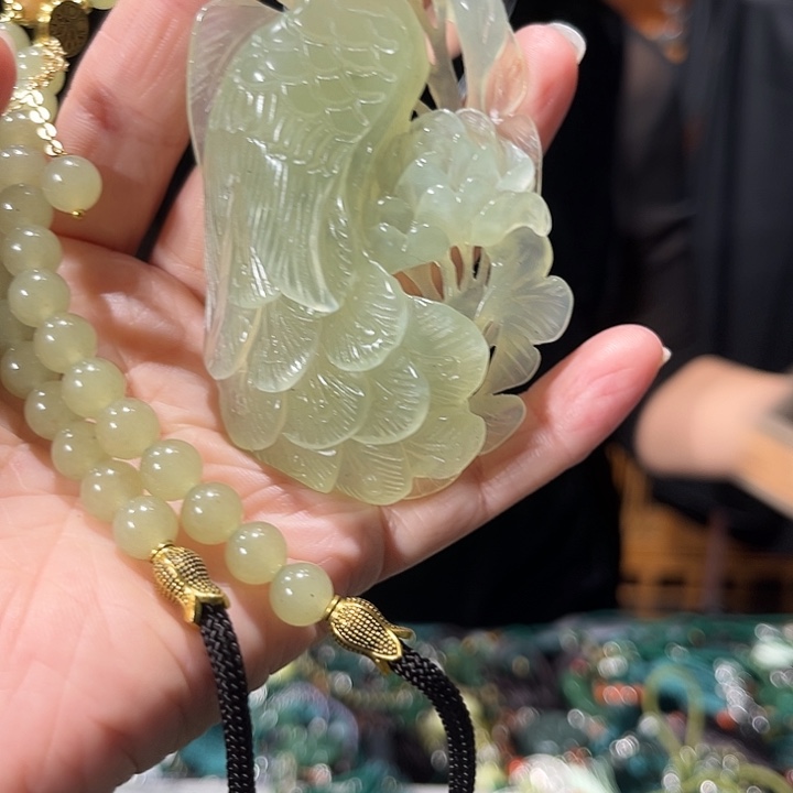 颈饰未镶嵌和田玉