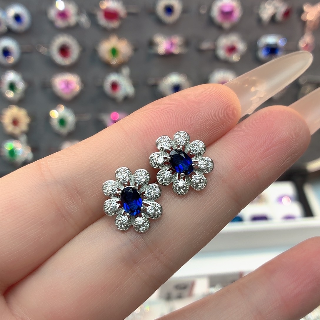 925银培育皇家蓝色宝石