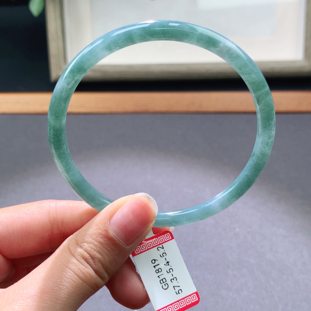 翡翠手镯未镶嵌翡翠手镯叮当镯