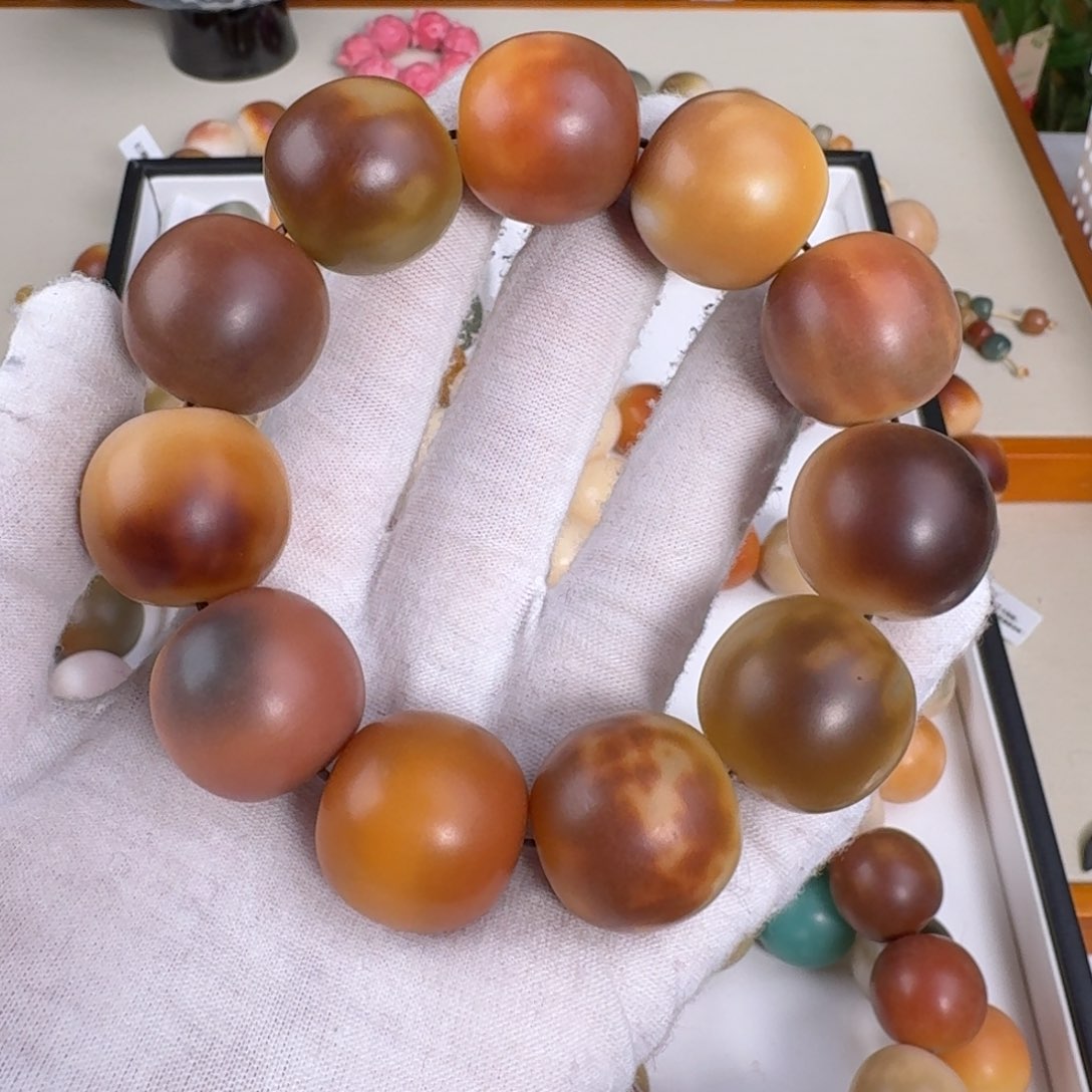 白玉菩提吊坠福利不退换