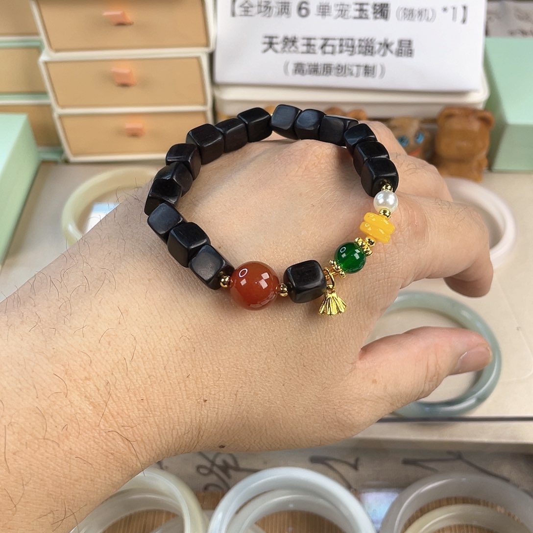 针钠钙石手饰合金