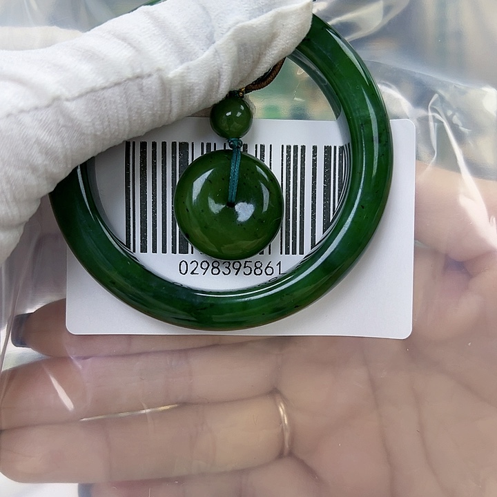 和田玉未镶嵌手镯包容5556搭吊坠包容