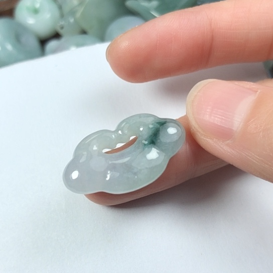 翡翠未镶嵌颈饰缅甸A货，每天下午1点半开播