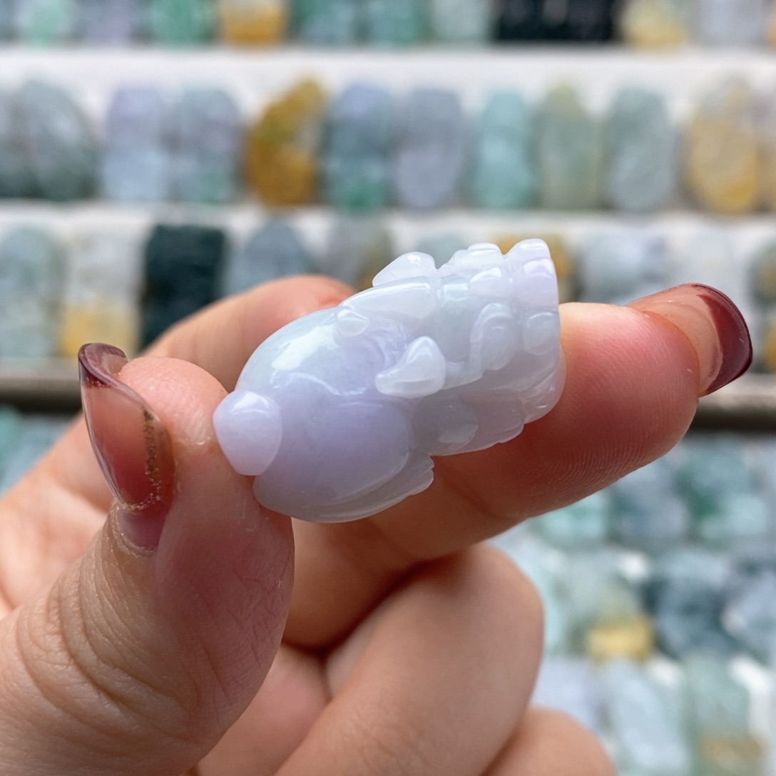 翡翠吊坠(赠链)未镶嵌