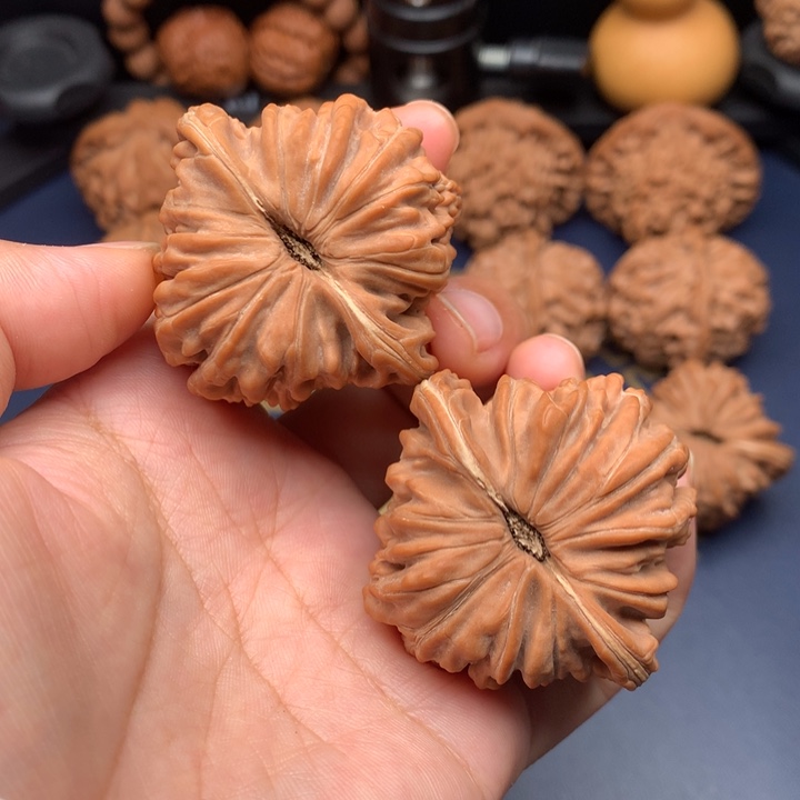 把件文玩核桃45+老款山地楼全品