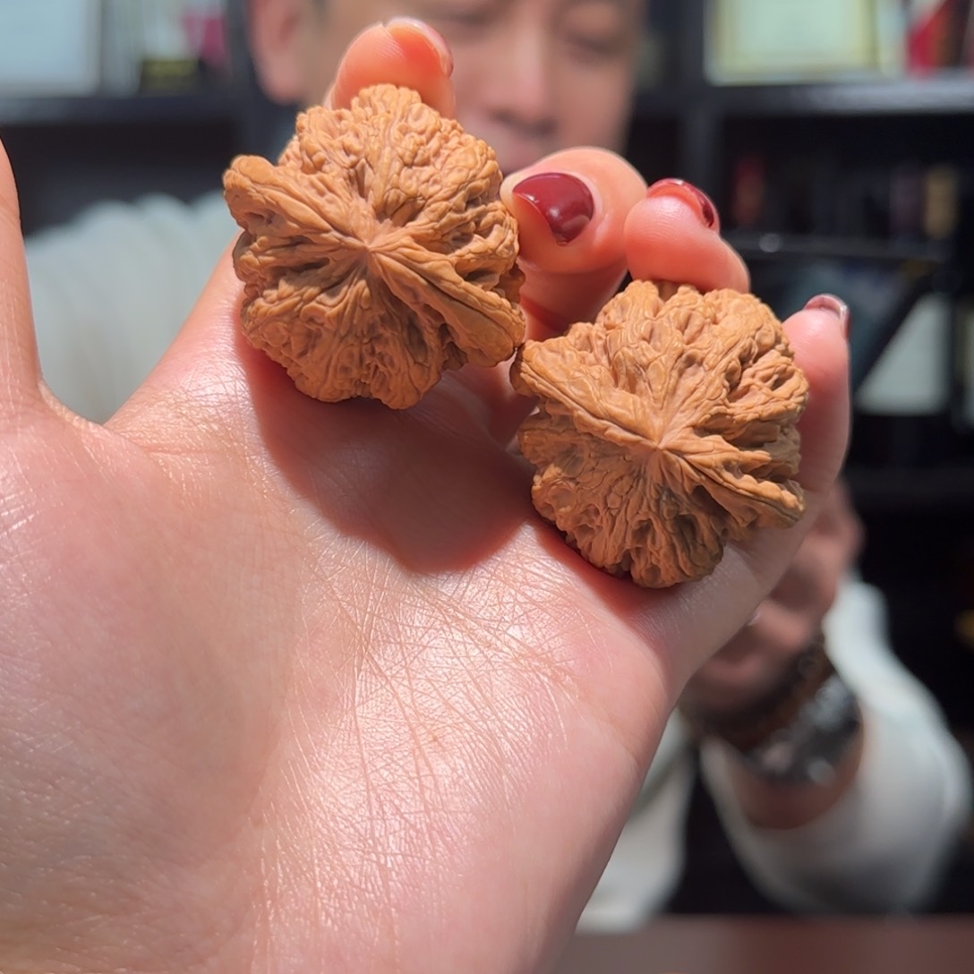 文玩核桃吊坠牛***王大粗筋42