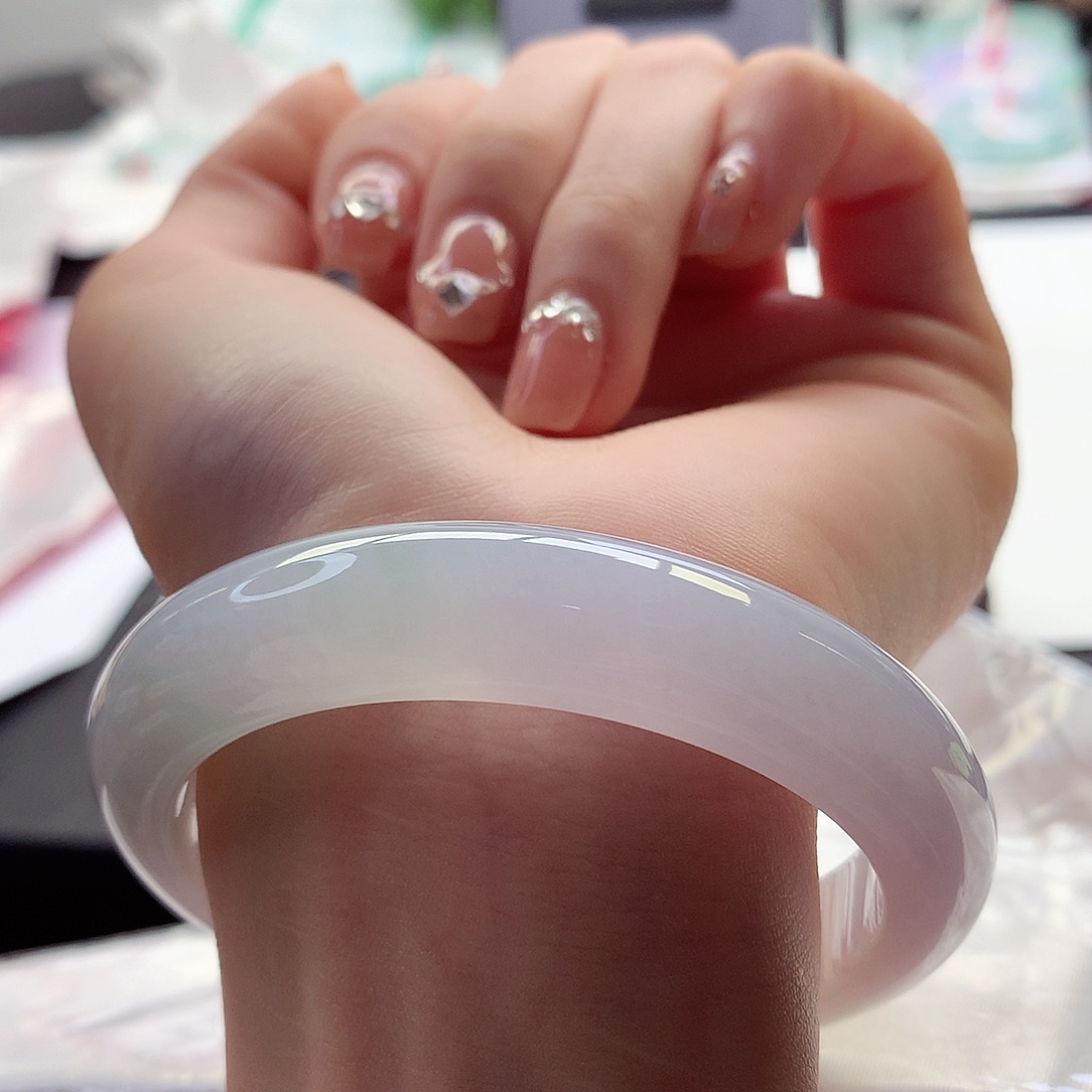 翡翠手镯未镶嵌天然翡翠57-58春彩特色镯o毛孔o颗粒