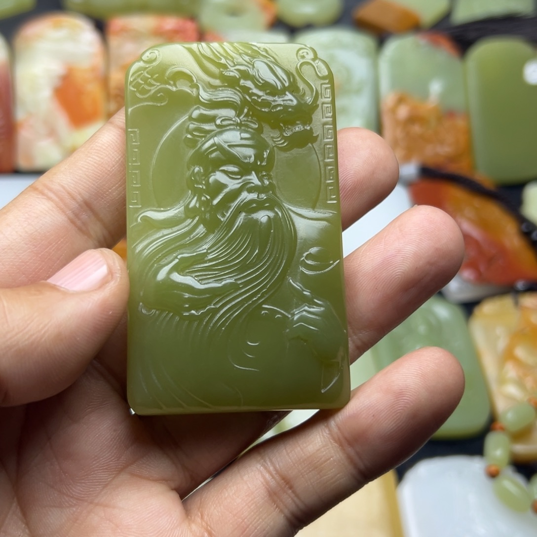 王***蛇天然玉石关公牌子