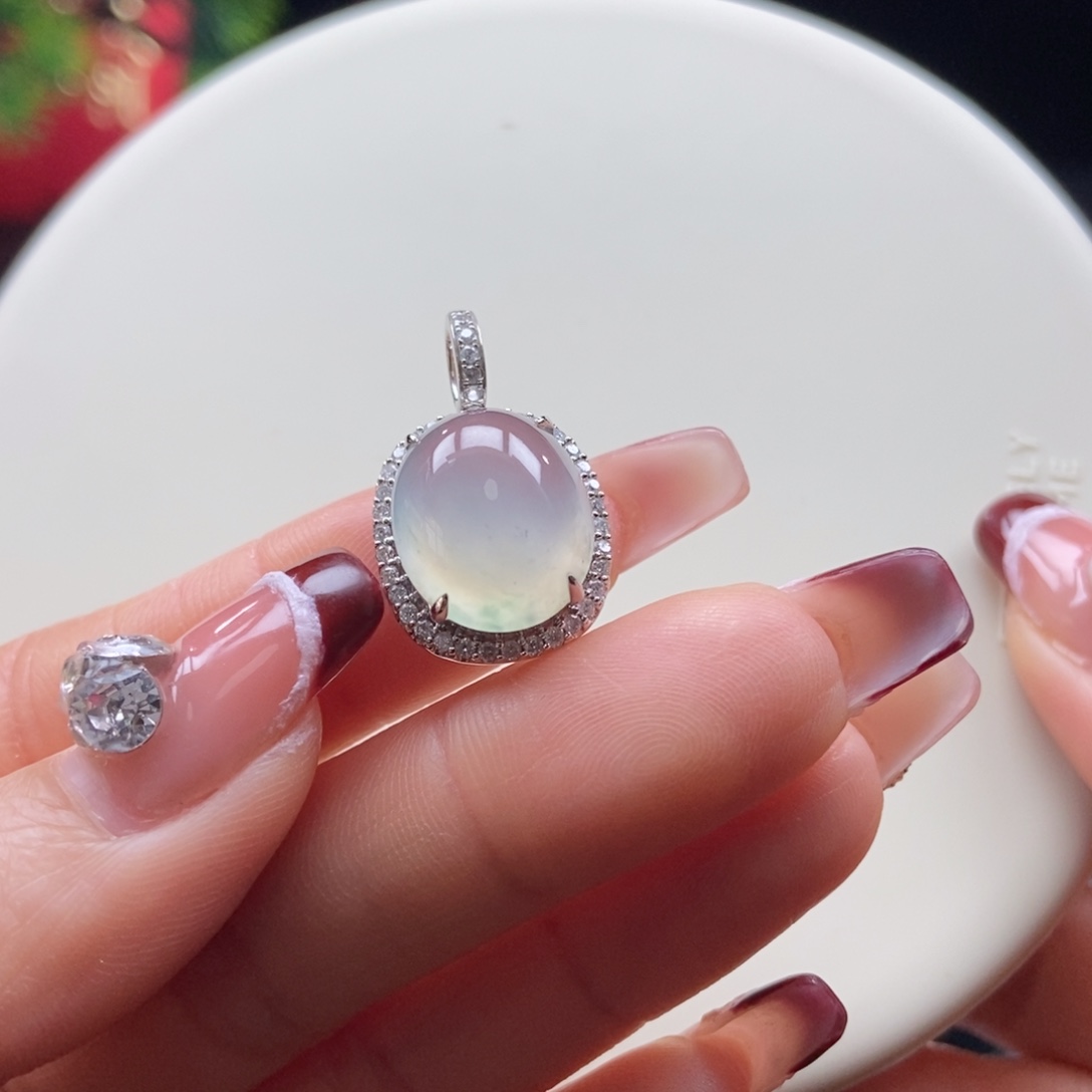 翡翠吊坠(不含链)18K金镶嵌翡翠高冰晴蛋面吊坠