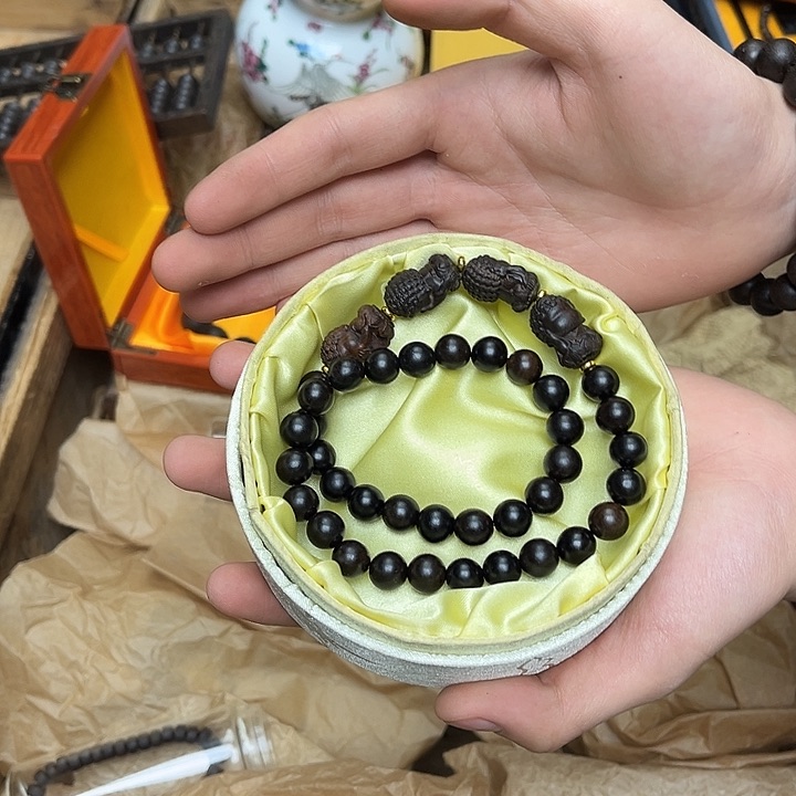 大叶紫檀（黑酸枝木类）