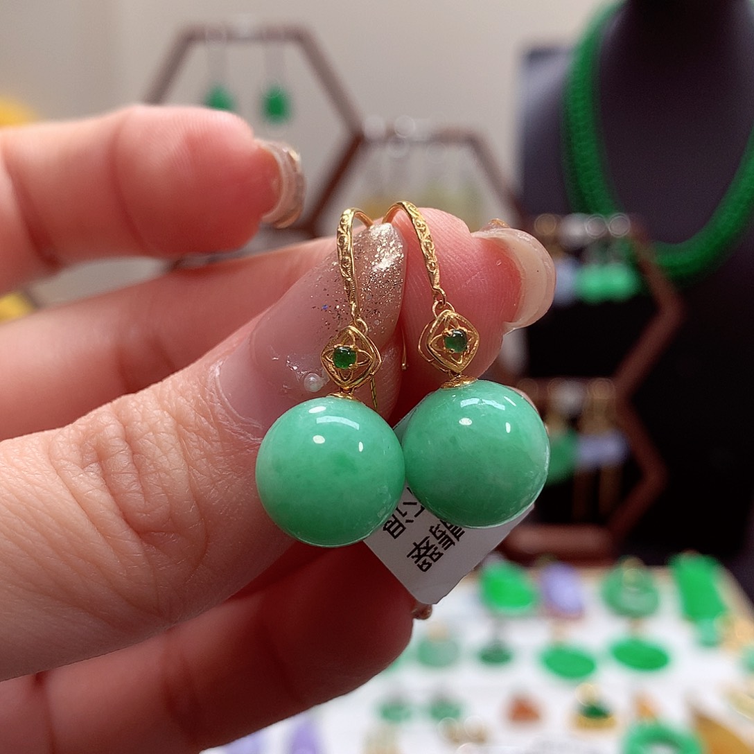 翡翠耳饰18K金镶嵌天然翡翠