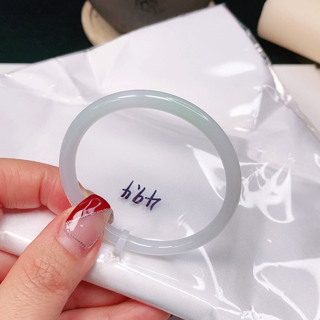 【闪购商品】翡翠手镯未镶嵌叮当