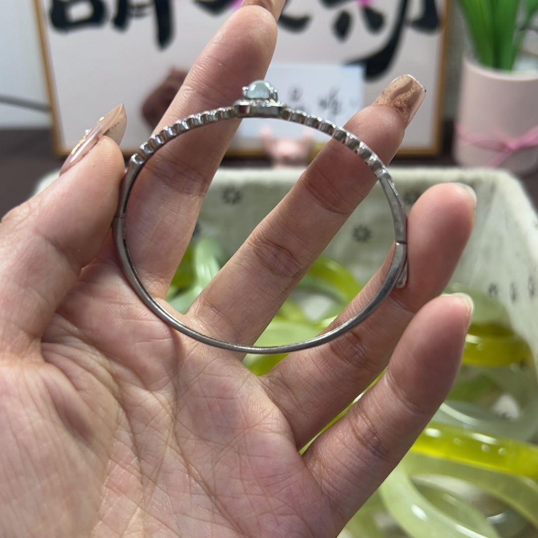 蛇纹石玉手镯未镶嵌102