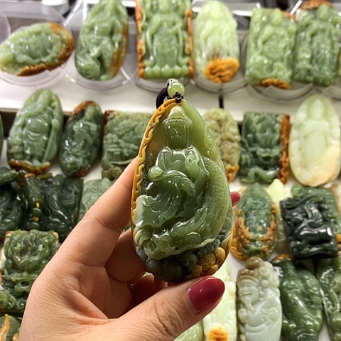 和田玉未镶嵌挂件