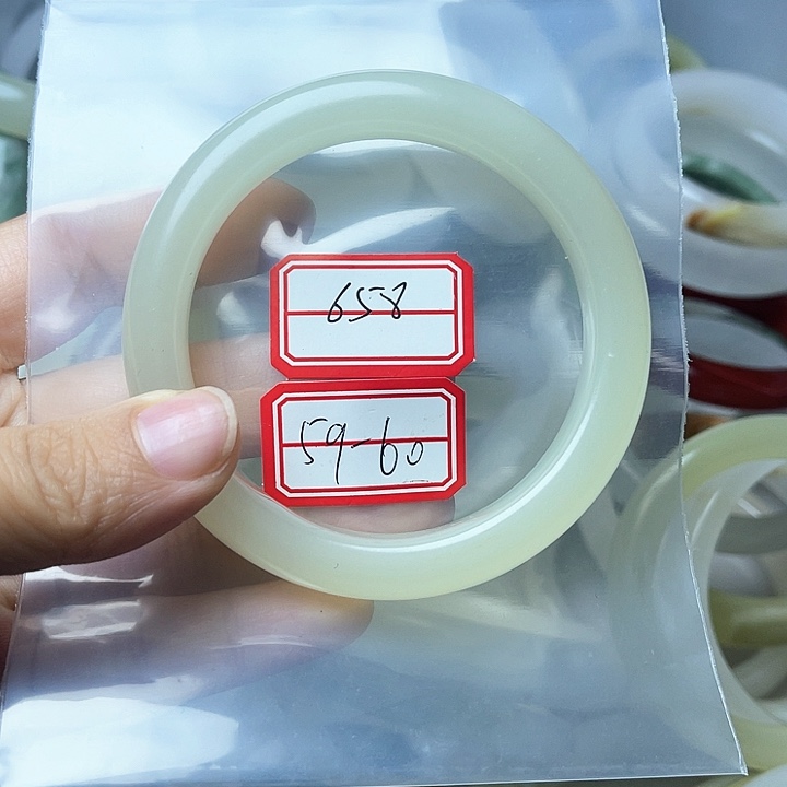 石英质玉手镯未镶嵌658