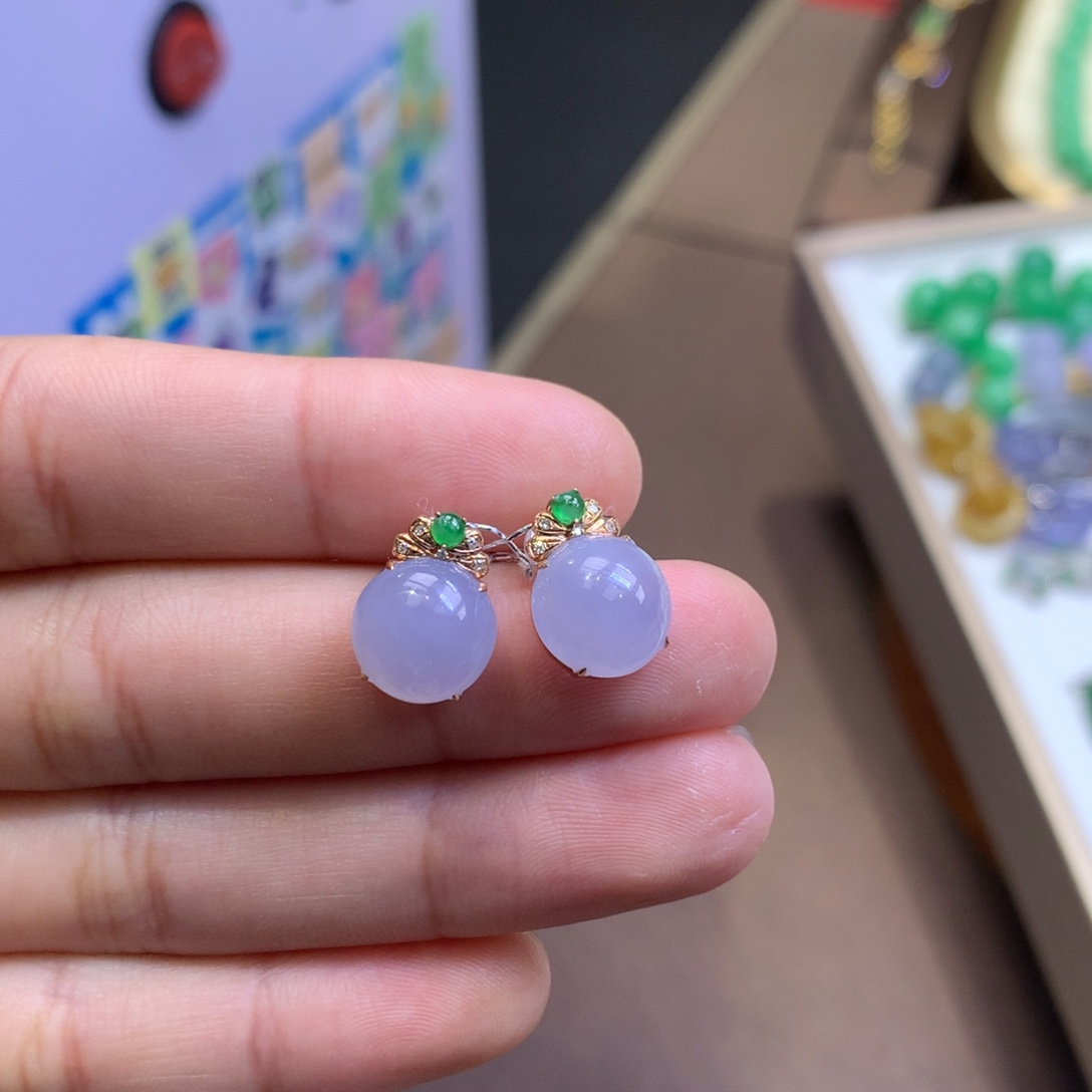 翡翠18K金镶嵌颈饰翡翠