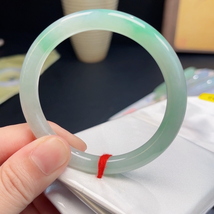 翡翠手镯未镶嵌5号55-57冰甜阳绿美人条