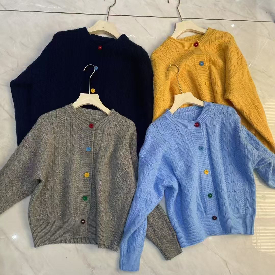 卉卉宠粉随机毛衣1件