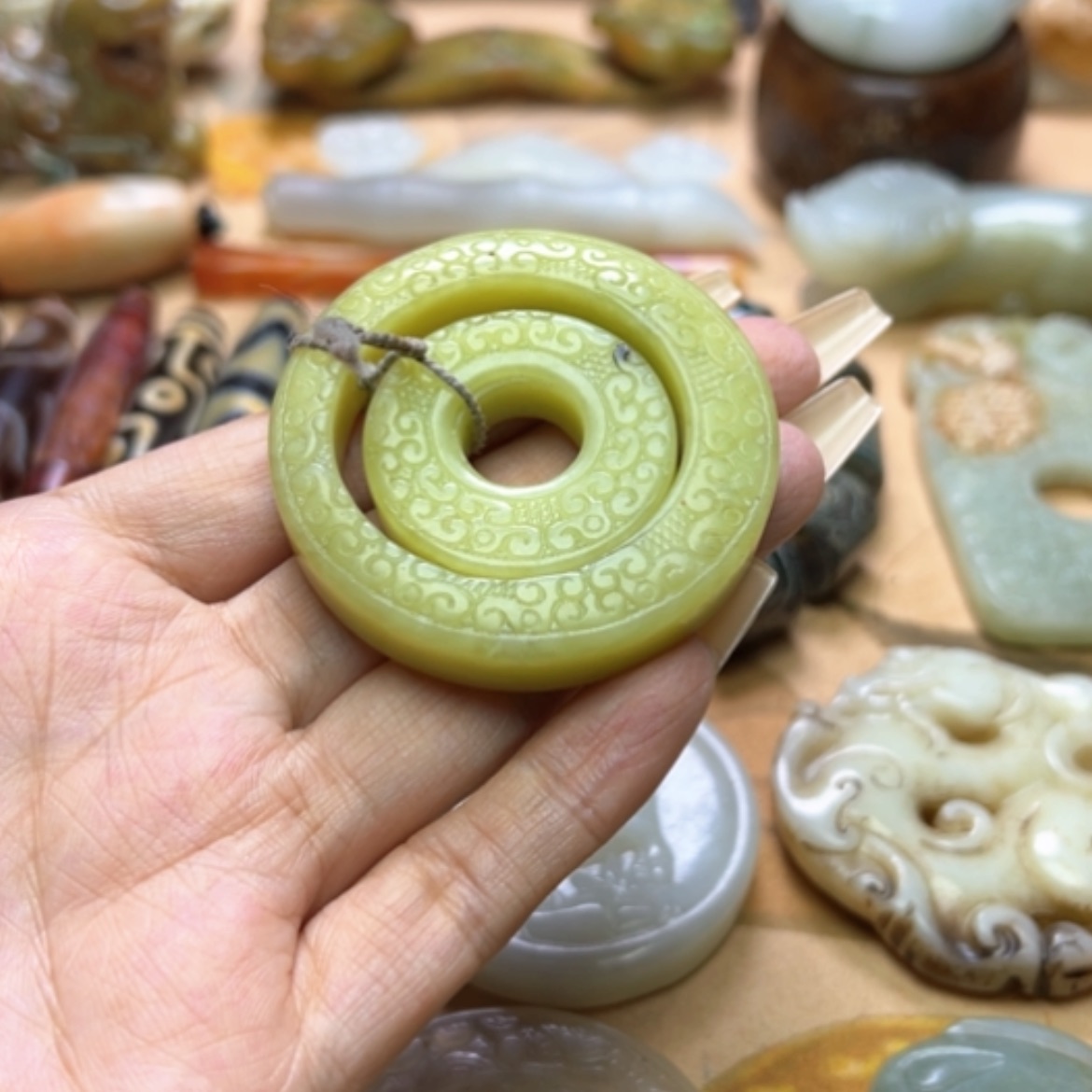 【闪购商品】蛇纹石玉颈饰未镶嵌